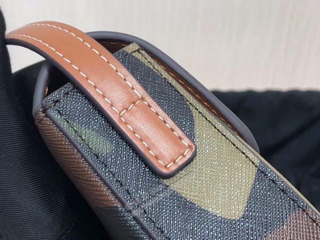 Celine專櫃2022新款Triomphe Shoulder Bag 194143 賽琳最新款凱旋門腋下包 sldj2421